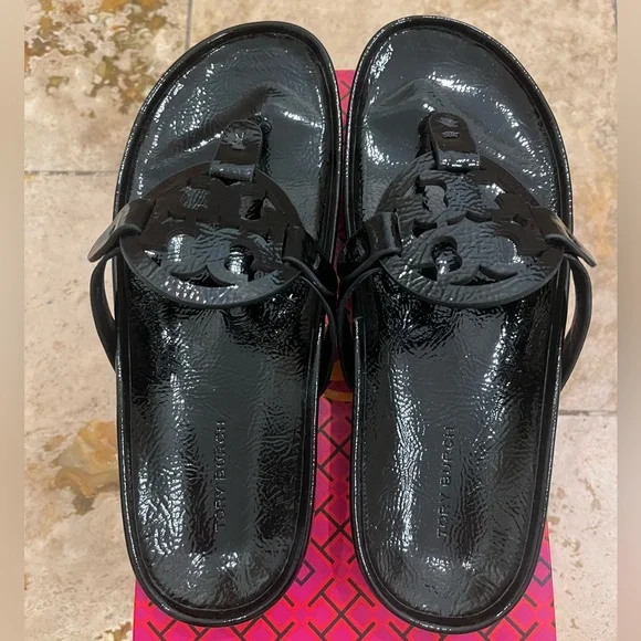 New Tory Burch Miller Cloud Lug Sandal, Perfect Black/Petunia 7.5 - Picture 1 of 4